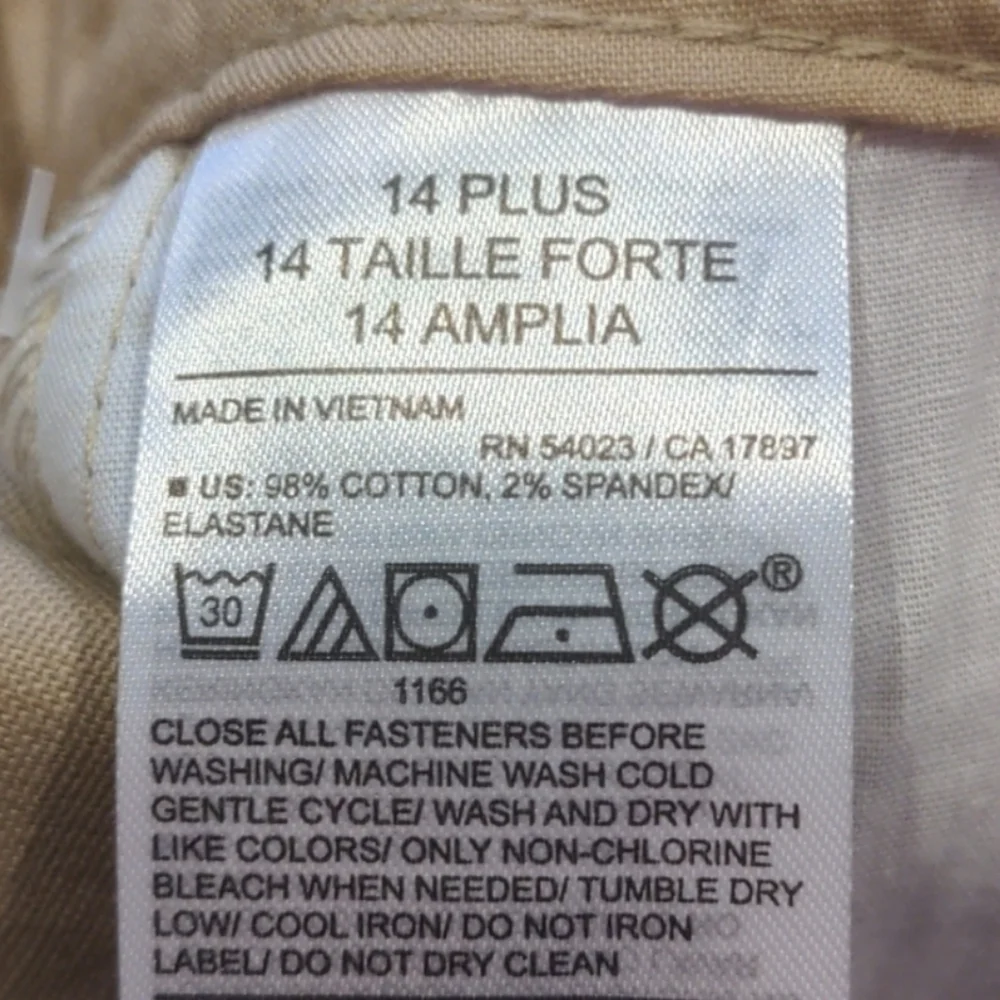 Old Navy Built in Flex Twill Straight Uniform Knee Length Neutral Tan Shorts